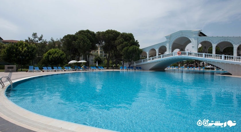 استخر روباز هتل ونیزیا پلس دلوکس ریزورت